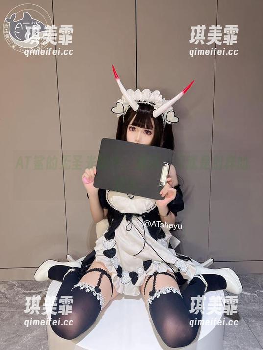 AT鲨 AT鲨的无圣光奶牛,别问,问就是别样的视角。