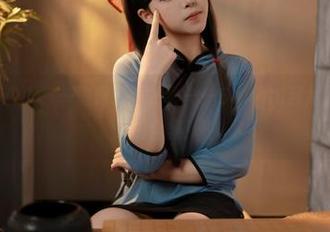 一边是校园少女，一边是沙滩尤物——Bangni邦尼的反差JK私拍合集！