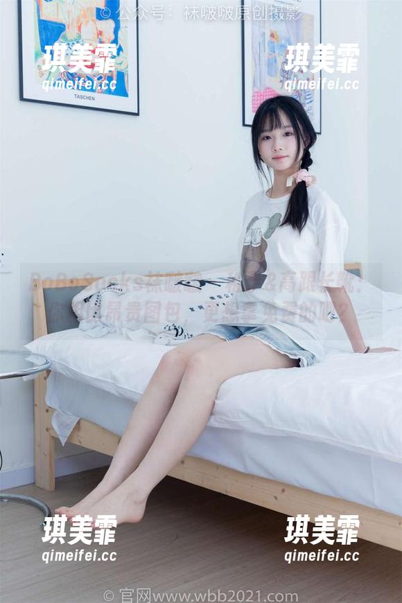 BoBoSocks袜啵啵-稚予 BoBoSocks袜啵啵 - 稚予&高跟长靴:你相比昂贵图包,更想拿免费的吧?