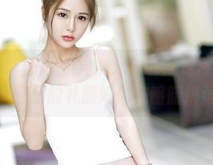 Feilin嗲囡囡 – 异次元中的就是阿朱啊，美图里的礼服好像在暗暗挑逗