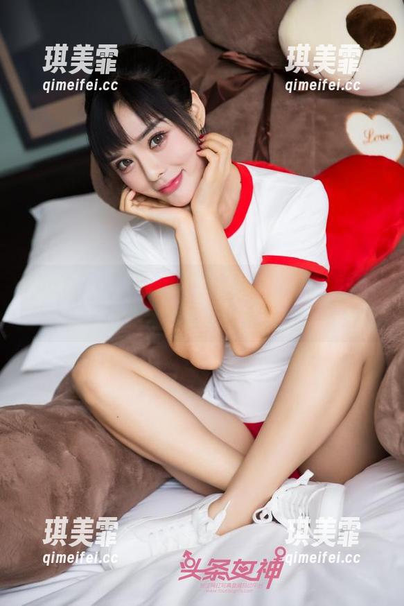 TouTiao头条女神 - 松果儿与灰丝：看，毫无修饰的图片大暴露