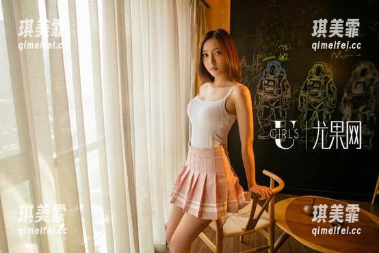 UGirls尤果网-Angela楚楚 UGirls尤果网 - 美图飙升!Angela楚楚演绎体操服,没想到运动也能这么撩人,你看她转身那一刻吗?