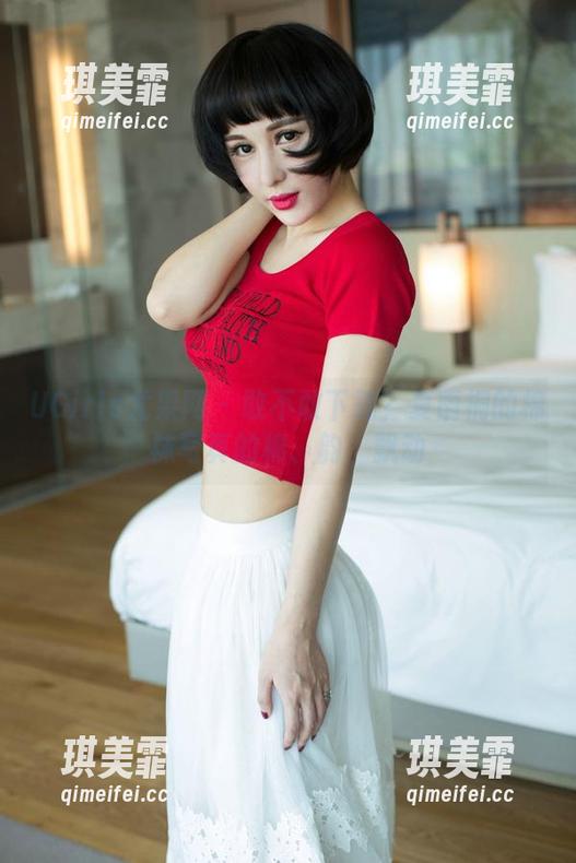 UGirls尤果网-夏雨桐 UGirls尤果网 - 敢不敢下载?夏雨桐的棉袜写真的棉、韵、飘动