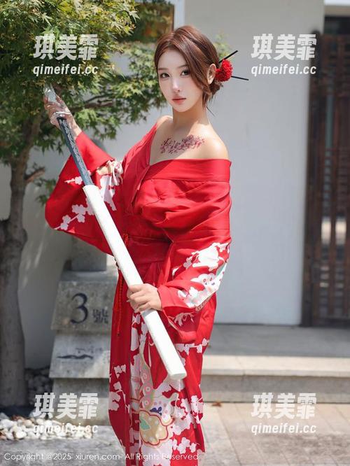 Xiuren秀人网-FoxYini孟狐狸 Xiuren秀人网 - 高清壁纸预警,FoxYini孟狐狸女仆变身,裤袜和耳朵注意到了吗?