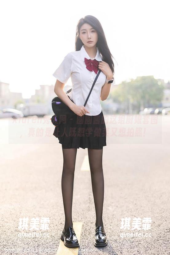 Xiuren秀人网-圆圆酱 Xiuren秀人网 - 圆圆酱的这组厨娘套图,真的是让人既想学做菜又想拍照!