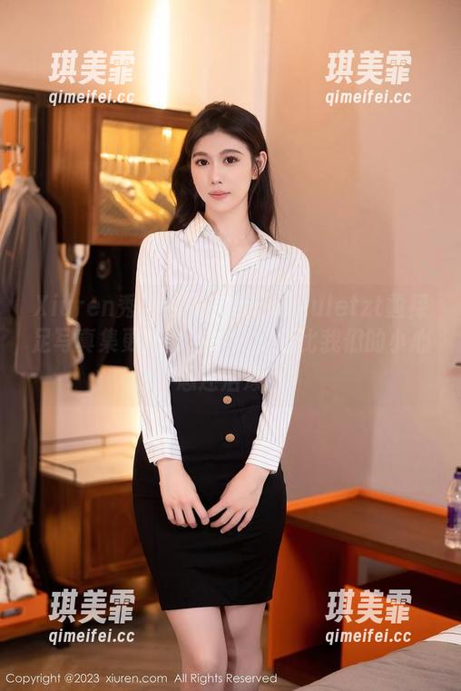 Xiuren秀人网 - 奈奈Foxzuletzt蟊裸足写真集更新，这次她的脚比我们的小心思还活泼！