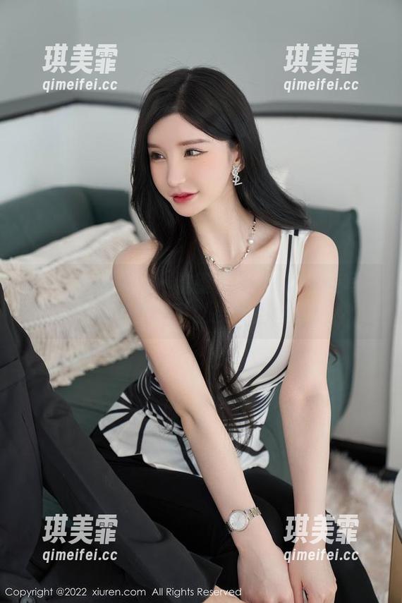 Xiuren秀人网 - 沈蜜桃miko的天使写真：你的壁纸可以换新的风格。