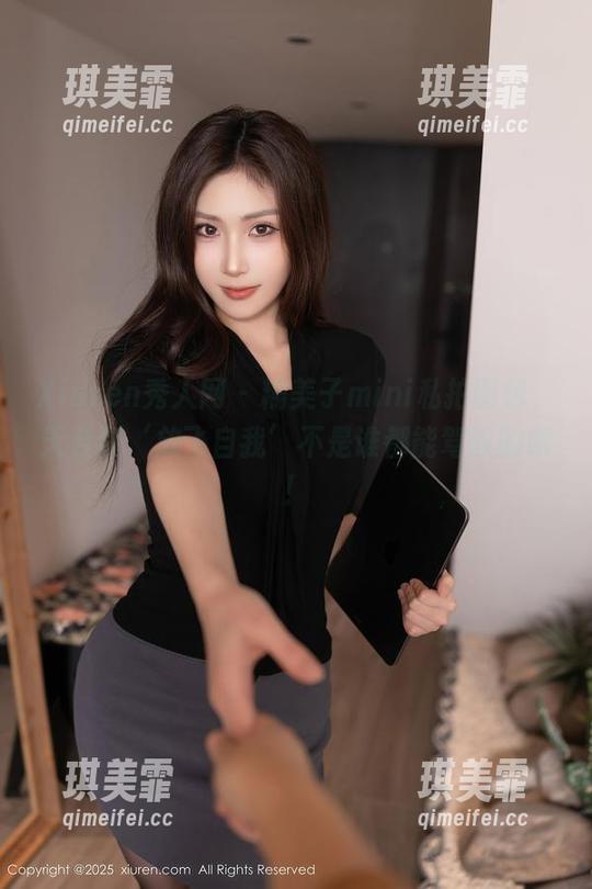Xiuren秀人网-糯美子mini Xiuren秀人网 - 糯美子mini私拍图包,天台版‘放飞自我’不是谁都能驾驭的哦!