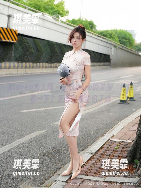 Xiuren秀人网-软软Roro Xiuren秀人网 - 软软Roro的美腿,不来看一下?美图图集全包了哦