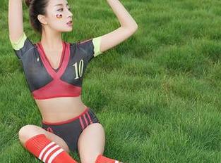 YouMi尤蜜荟 – 全糖去冰：奶茶Emily的精选作品集构筑的糖果屋