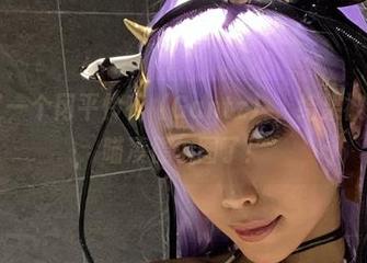 项链藏了一个冈平怜花（Gantz），结果被eliza喵喵凑德尔图了！