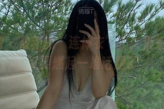 微密圈 – 最新的‘连体衣’？！俏妞t这次又要燃起一堆话题了