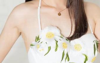 克拉女神 – 看看这高清写真，颖儿怎么把妹妹的卖萌强化到极限？