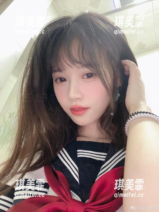 千反田鹿子牛仔裤写真，真让人毫不犹豫点开，但我又想说...