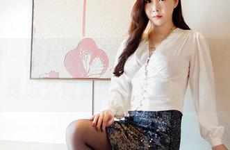 嗲囡囡 – 图片里的就是阿朱啊，好想问她是怎么做到肉丝又如此随意