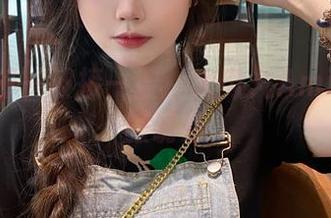 图集福利一波接一波：大肉丸Amiee的校服诱惑