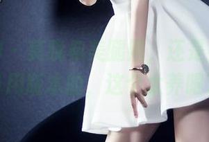头条女神 – 莫晓希美腿照，还是要下载一个备用版本的，这个太养眼了。