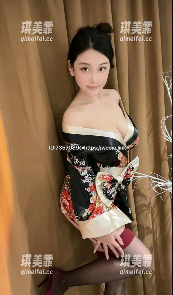 微密圈 - 奶雯的纯白，精选写真集，让人觉得自己还挺需要大胆的