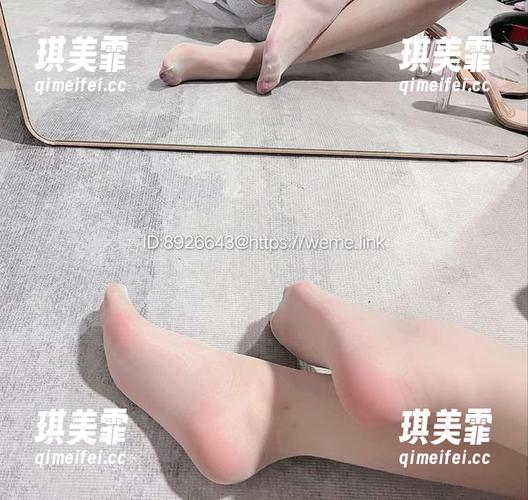 微密圈 - 婉柔yyyy眼镜图包，谁说镜片是冷冰冰的？