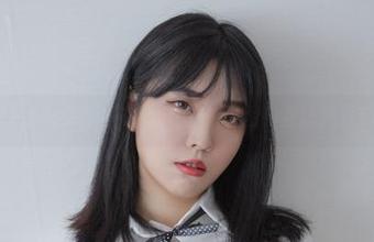 从未想过穿职业装的宋哈娜(송하나)图包会让我眼前一亮！
