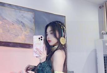 小小奶瓶儿最新瑜伽图册，天上掉下个奶瓶儿，练着练着就想起来了儿时的梦！