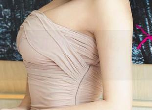 尤果网 – 信悦儿的女王范儿，随便一张照片都让人想膜拜。