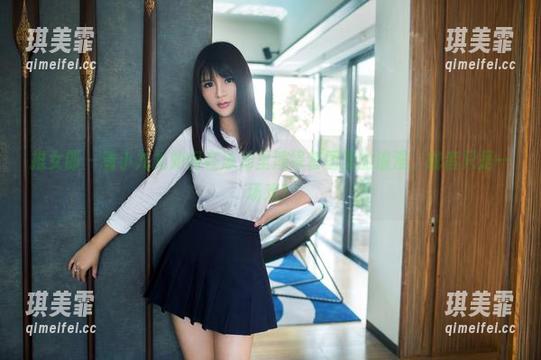 推女郎-小九九 推女郎 - 看小九九如何在泳池里演绎套图里的浪漫,或者只是一场戏?