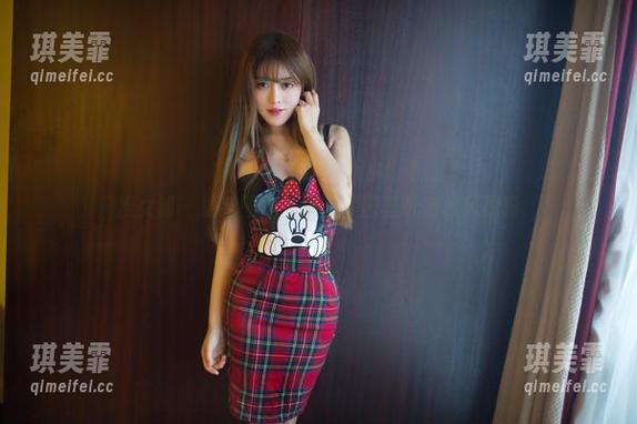 推女郎-连欣 推女郎 - 最新图集,连欣校园里玩转秋风掠影