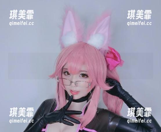 星野saori 私拍套图:看星野saori如何将“御姐”这个词变得淋漓尽致。