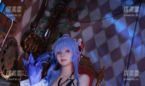 桜满三时的魅魔甘雨写真集：下载后，你可能会喃喃自语哦！