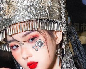 瓦斯塔亚小龙虾带你逛兔兔圣诞市场的美图合集，是不是太火了！