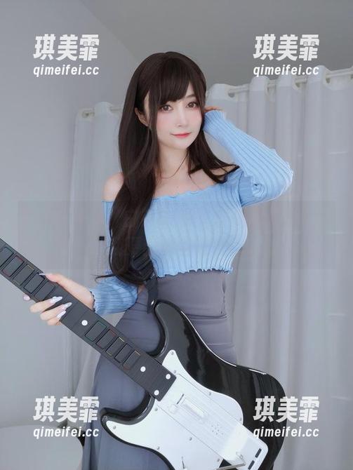 白银81 美图连体衣,白银81除了颜值还有啥?等我更新图包再说!