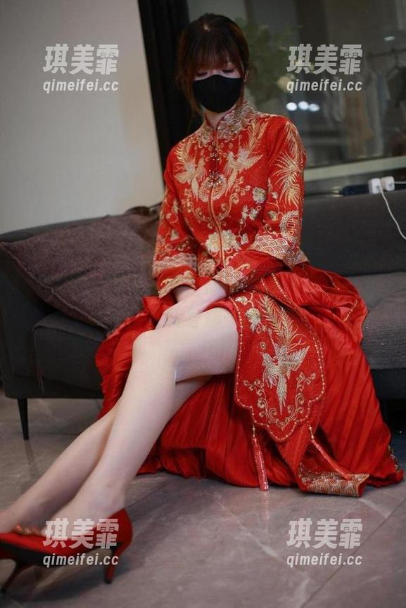 白龙猫女 微密圈 - 黑丝黑靴?高清资源看这里,白龙猫女在转身那一刻真好!