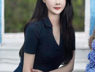 秀人网 – 吴雪瑶双人美图：比我在镜子面前自拍还幸福，那一刻，我也想做她的影子！