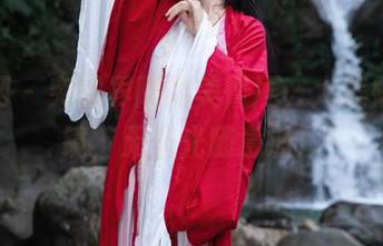 秀人网 – 突破界限的美臀展，大美媚京抢镜，无圣光随意派！