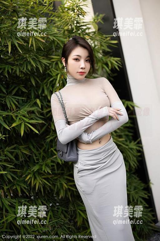 秀人网-奶酥 秀人网 - “奶酥可爱”免费写真,感觉像是吃了糖,甜得我怀疑人生。