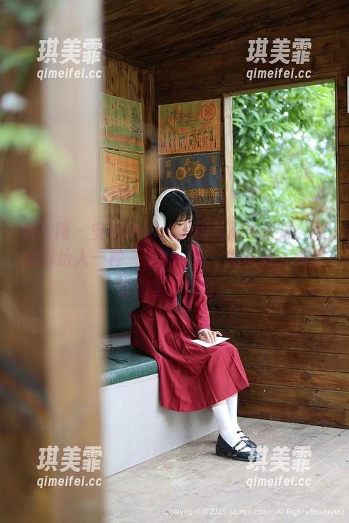 秀人网-安然Maleah 秀人网 - 安然Maleah的礼服与资源:两者都给人一种“再来一遍”的诱惑,真想在这里多待会!
