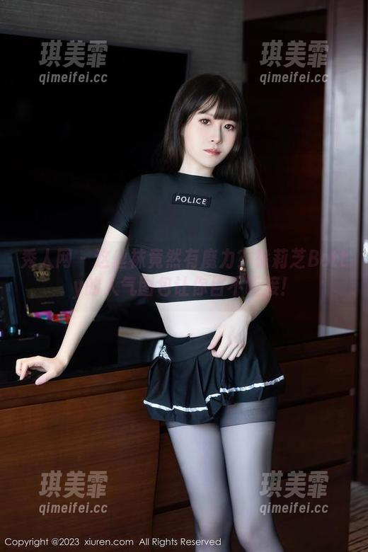 秀人网 - 这丝袜竟然有魔力？徐莉芝Botty的人气图包让你目不暇接！