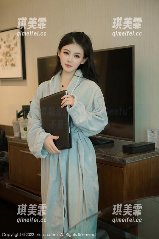 秀人网-星小兔Meetu 秀人网 - 套装里的“星小兔Meetu”资源,不看一定会后悔哦~