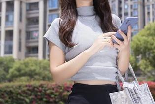 秀人网 – 王俪丁呀“高跟鞋合集”，随意站立就能见证长腿的烦恼。