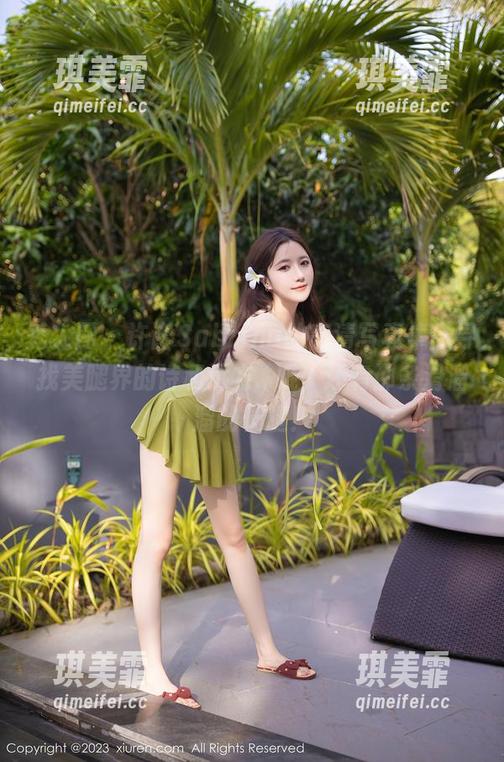 秀人网 - 许诺Sabrina的高清写真集，寻找美腿界的诗和远方...哦，还有那条滑溜溜的长腿！