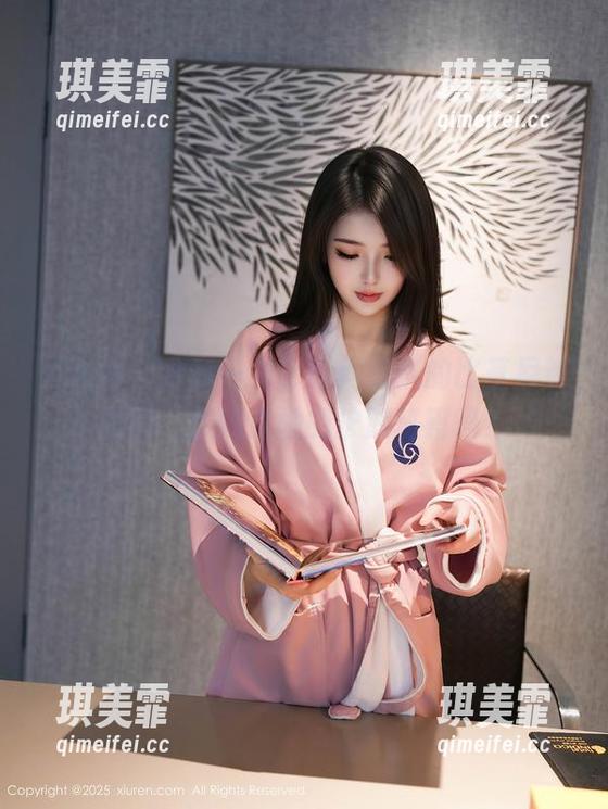 秀人网-赤间菀枫 秀人网 - 分享一波,赤间菀枫的比基尼辣眼睛,想知道她的护肤秘籍吗?