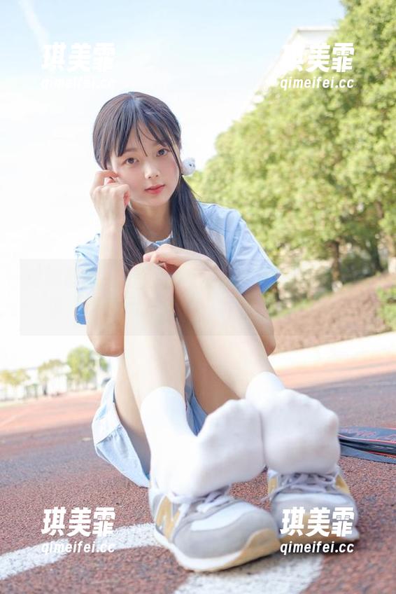 稚乖画册-赤西夜夜 稚乖画册 - 赤西夜夜私房里的初音少女图集,无意间开启了一种特别的心境。