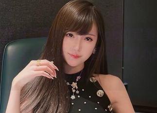 你见过红裙与腐团儿Ikaros的完美结合吗？让人忍不住想转发，图册看得心窝里暖暖的！