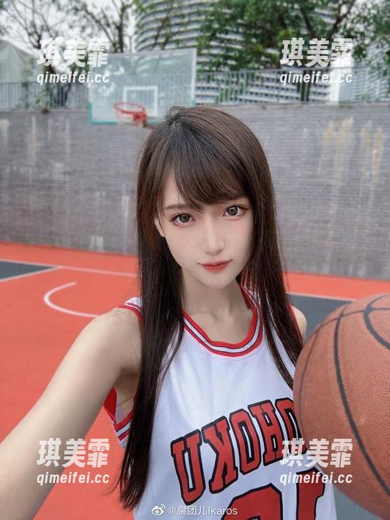 腐团儿Ikaros 小心,腐团儿Ikaros的护士作品集有点上头,一口气刷完了!