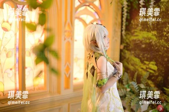 莱可Raika的红裙在线——这裙子好像有股魔力，根本无法抗拒！