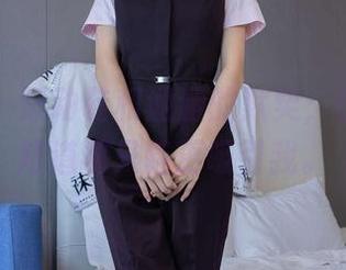 袜啵啵 – 运动鞋和涵涵的默契，但真心不知道哪只鞋更吸引我。