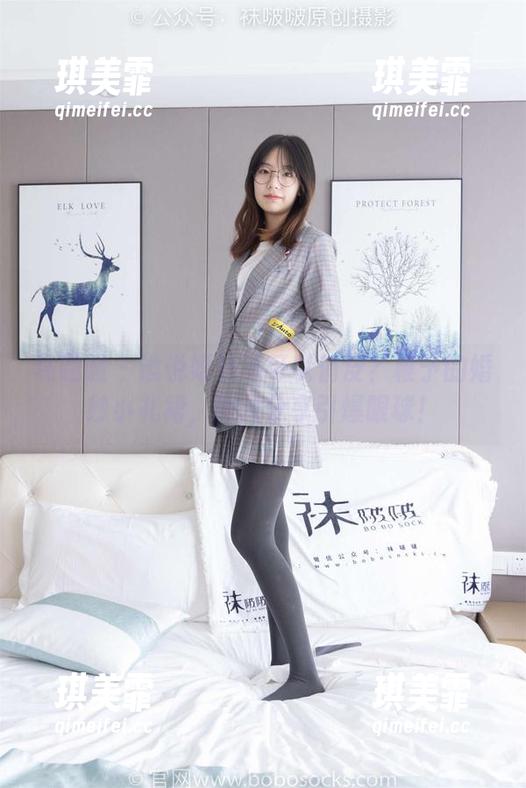 袜啵啵-稚予 袜啵啵 - 谁说婚纱不可以俏皮?稚予的婚纱小礼裙,图片分享引爆眼球!