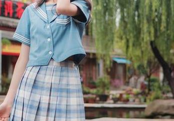 图集里藏了什么？西瓜少女的学姐，还是免钱的，怪我没想多！
