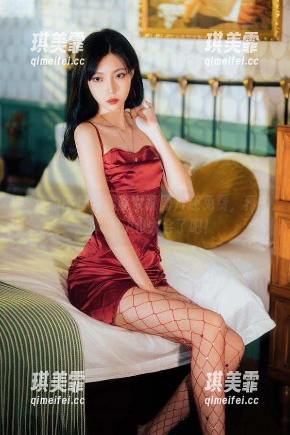 许岚LAN 喜欢的不行,黑丝女警图片还免费,真的,许岚LAN太会了吧!